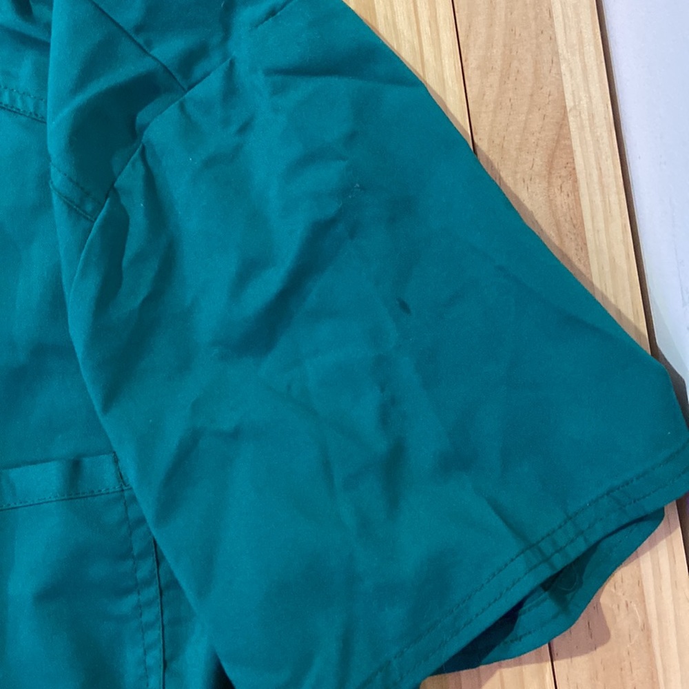 Men’s Scrub Set - Picture 3 of 3